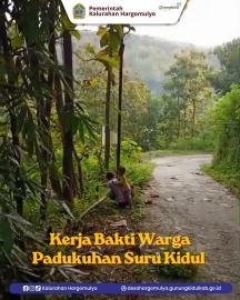 GIAT KERJA BAKTI WARGA PADUKUHAN SURU KIDUL